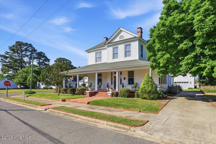Property Photo:  218 W College Street  NC 28365 