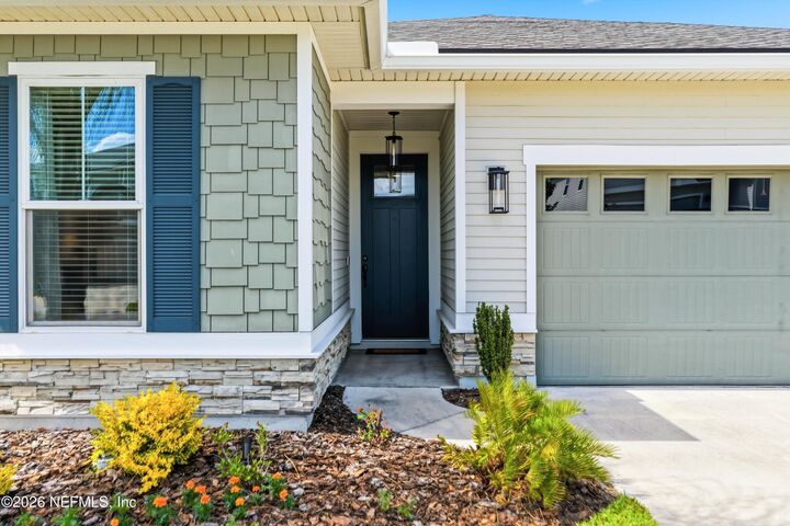 Property Photo:  1961 Amberly Drive  FL 32068 