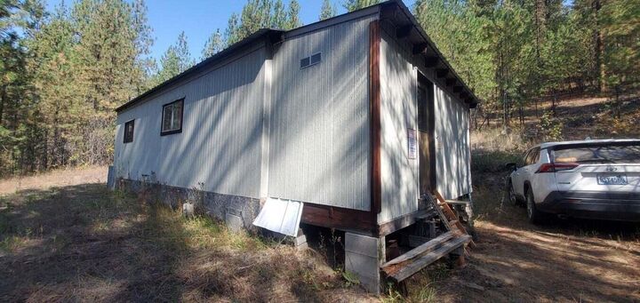 Property Photo:  3733 Xx Sand Creek Rd  WA 99141 