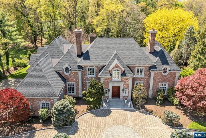 Property Photo:  366 E Madison Avenue  NJ 07626 