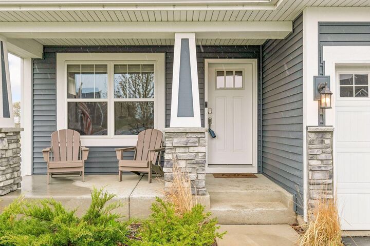 Property Photo:  1418 Nutmeg Circle  MN 55315 