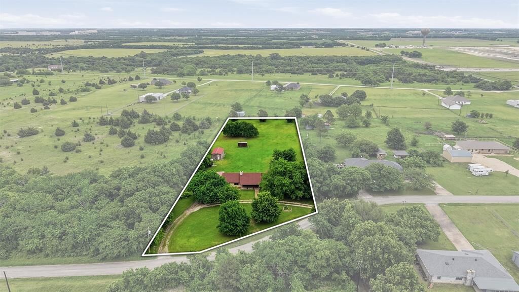 Property Photo:  2506 Ford Road  TX 75459 