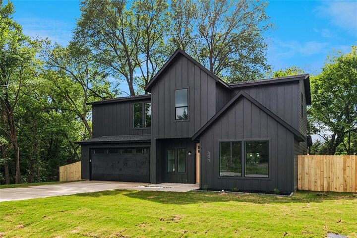 Property Photo:  111 Lakeshore Lane  TX 75154 