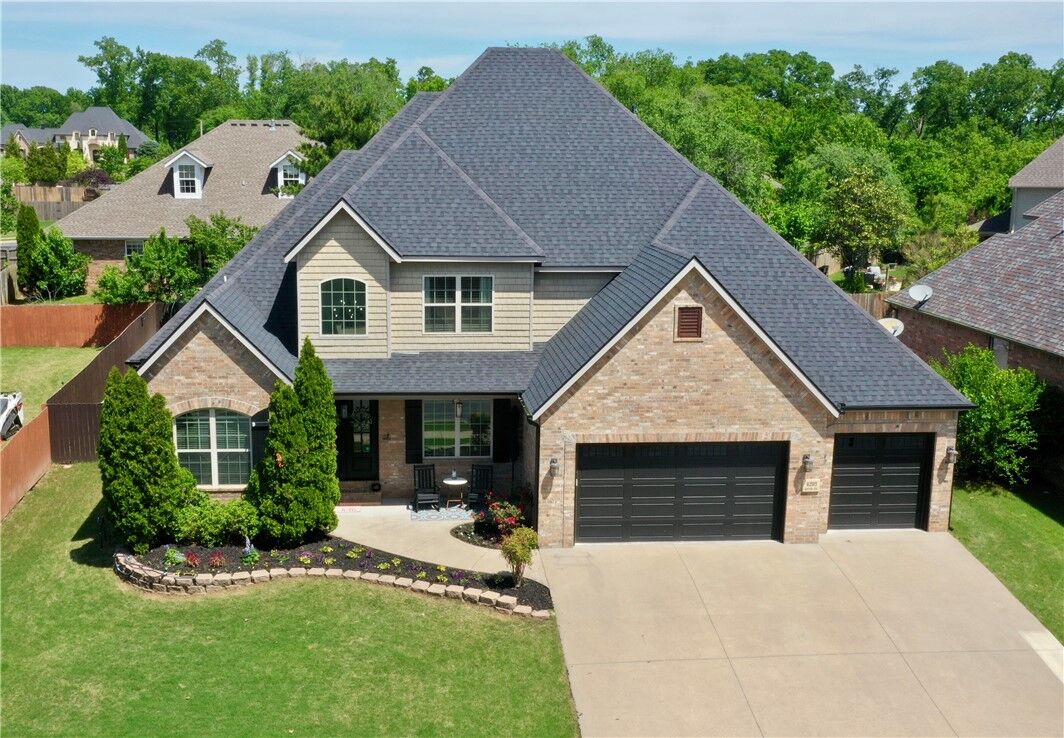 Property Photo:  4203 NE Kenton Avenue  AR 72712 