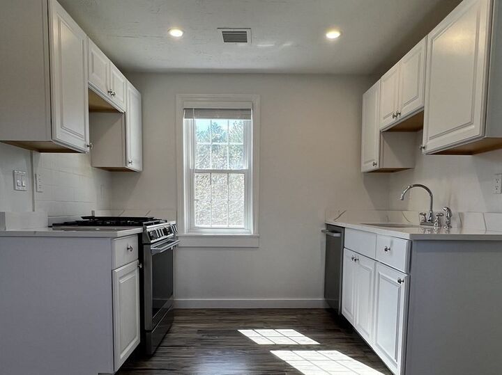 Property Photo:  292 Great Rd 2  MA 01720 
