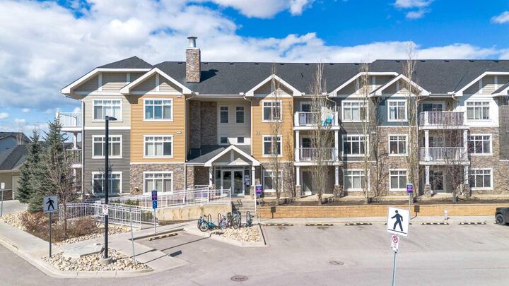 Property Photo: 155 Skyview Ranch Way NE 5209 AB T3N 0L5