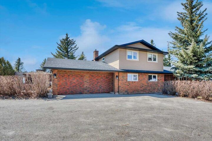 Property Photo: 253001 Range Road 280 AB T1Z 0E3