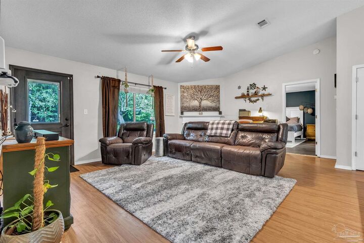 Property Photo:  9775 Bobwhite Way  FL 32514 
