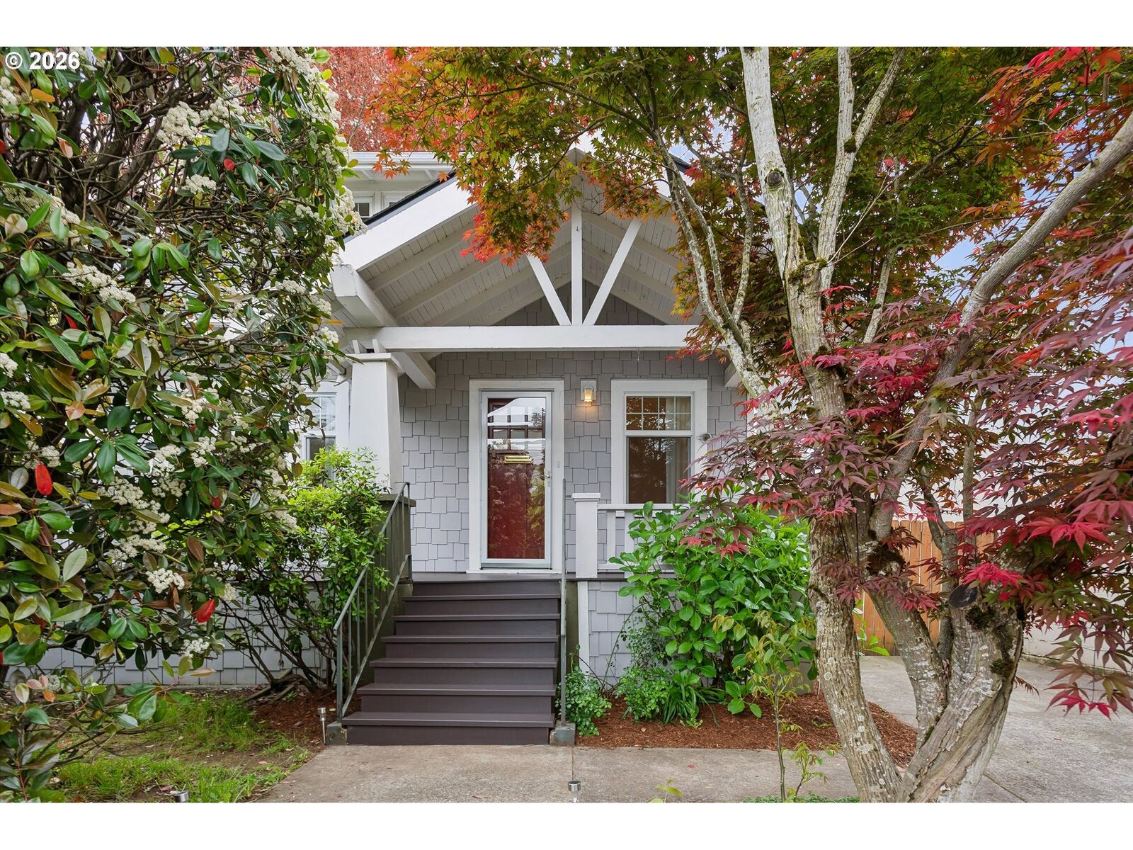 Property Photo:  5624 NE Glisan St  OR 97213 