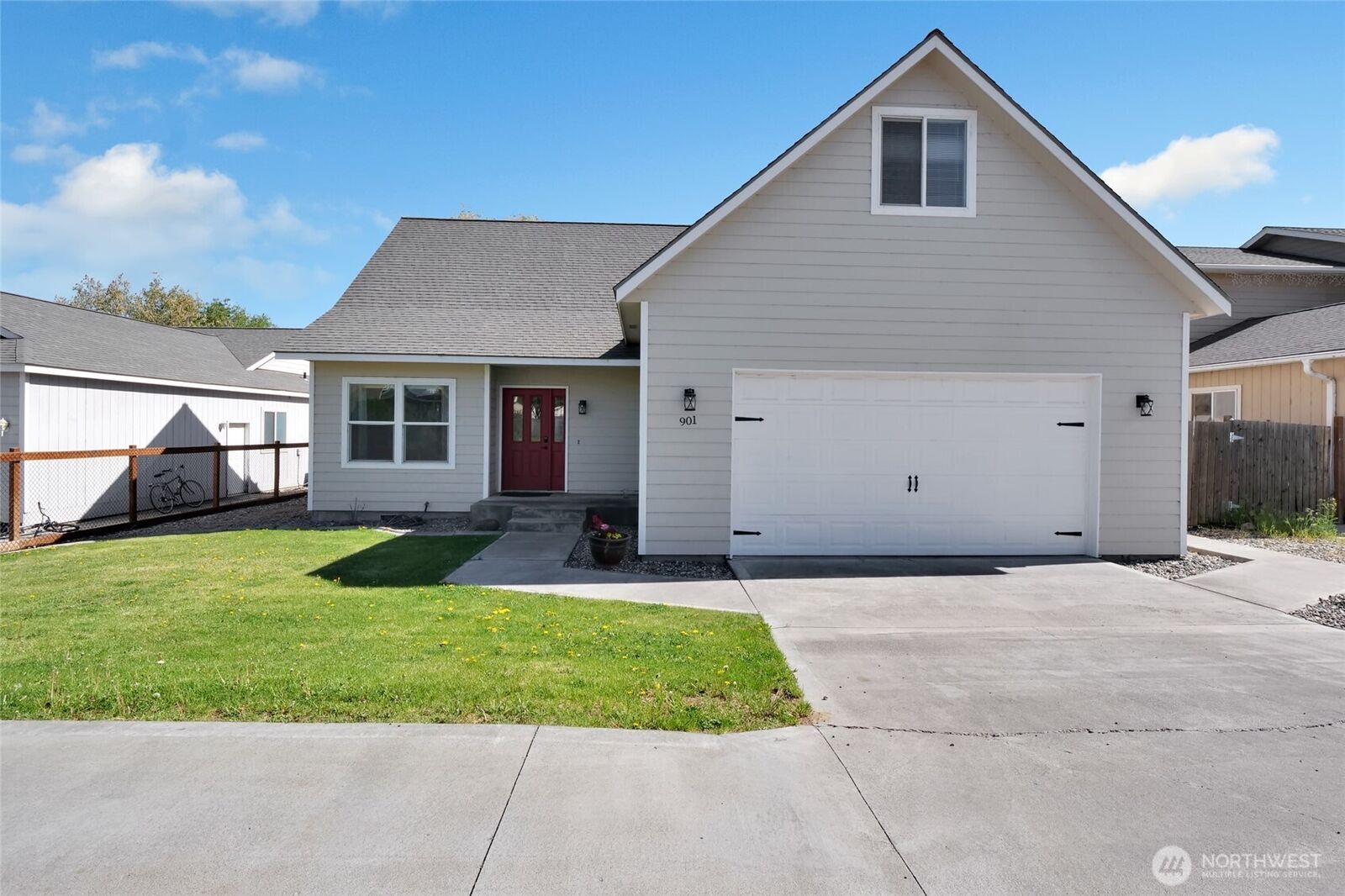 Property Photo:  901 W Windrose Drive  WA 98837 