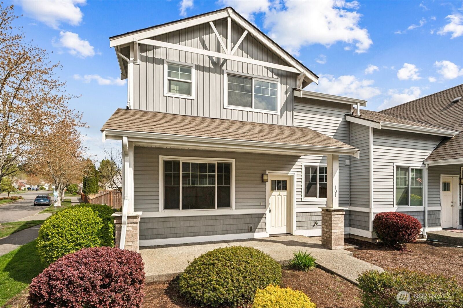 Property Photo:  322  Yauger Way NW 101  WA 98502 