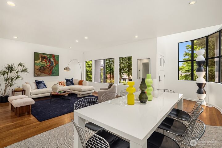 Property Photo:  1419  McGilvra Boulevard E  WA 98112 