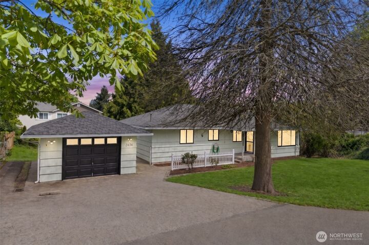 Property Photo:  2426 S 142nd Street  WA 98168 