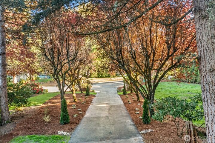 Property Photo:  17812 NE 154th Street  WA 98072 