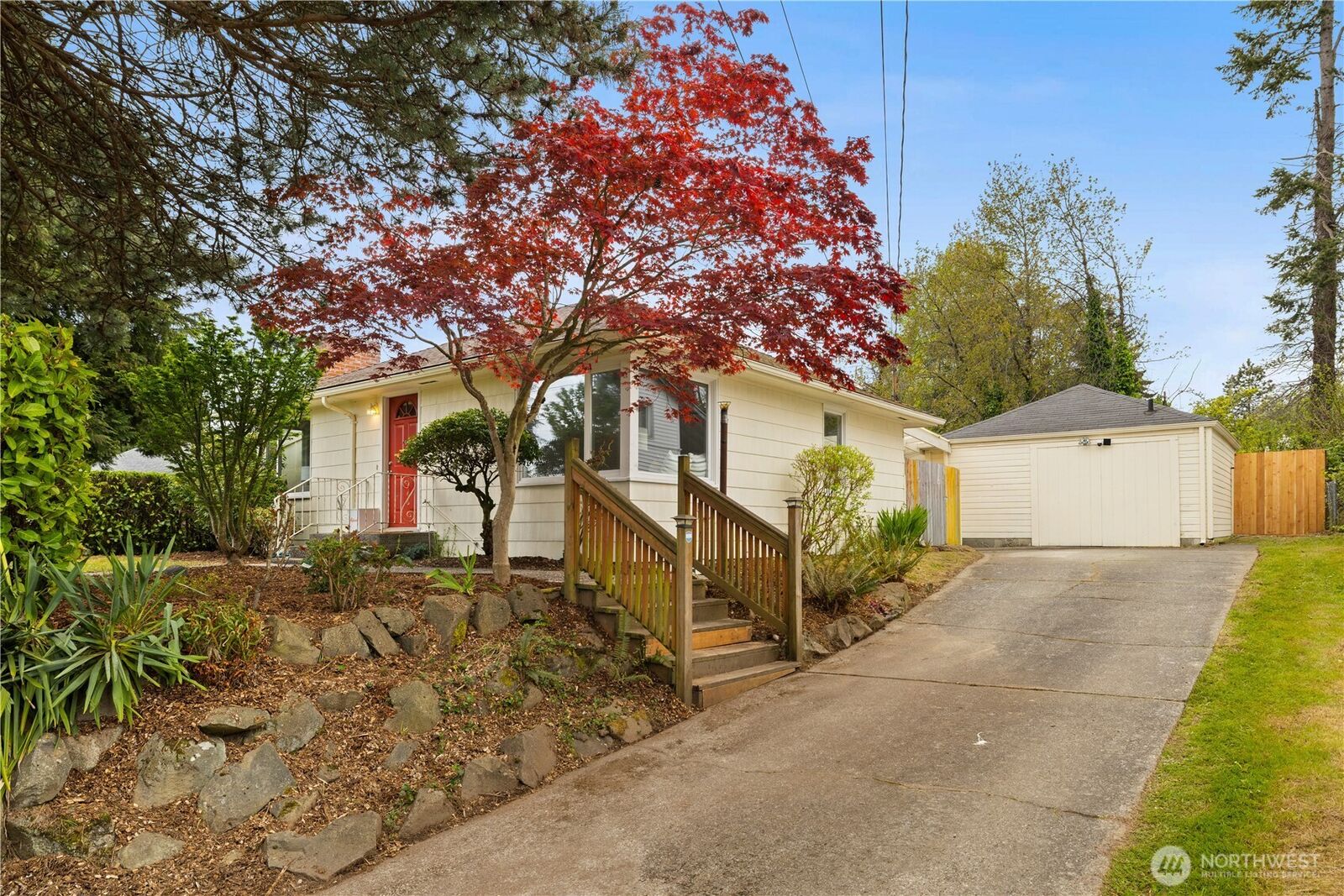 Property Photo:  11253  35th Avenue SW  WA 98146 