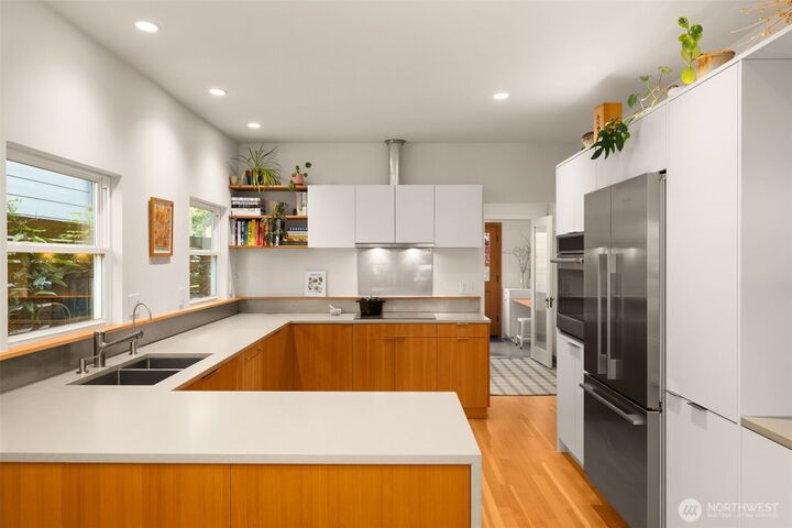 Property Photo:  4812 S Brandon Street  WA 98118 