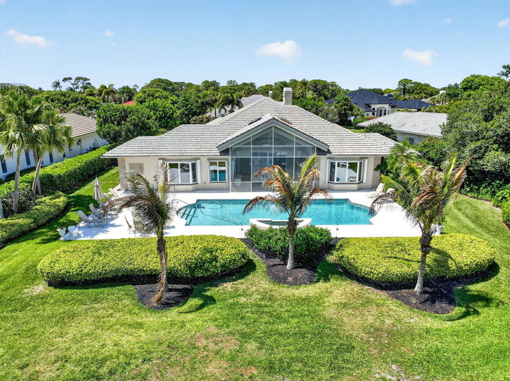 Property Photo:  6711 SE Barrington Drive  FL 34997 