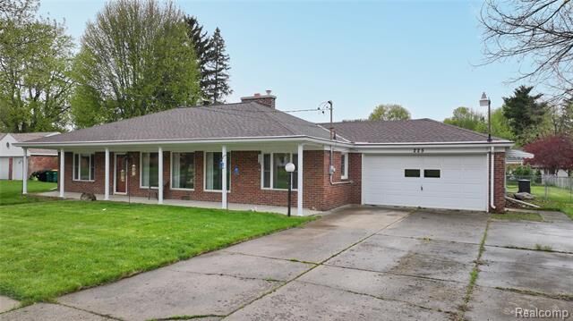 Property Photo: 225 E Park Avenue MI 48433