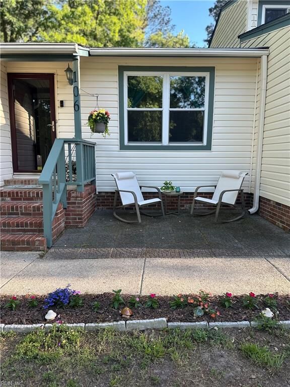 Property Photo:  106 Penrith Xing  VA 23692 
