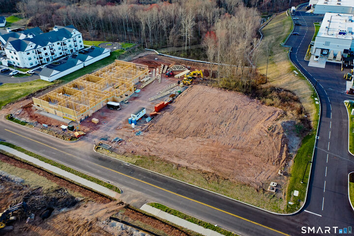 Property Photo:  104 Stone Bridge Court  CT 06410 
