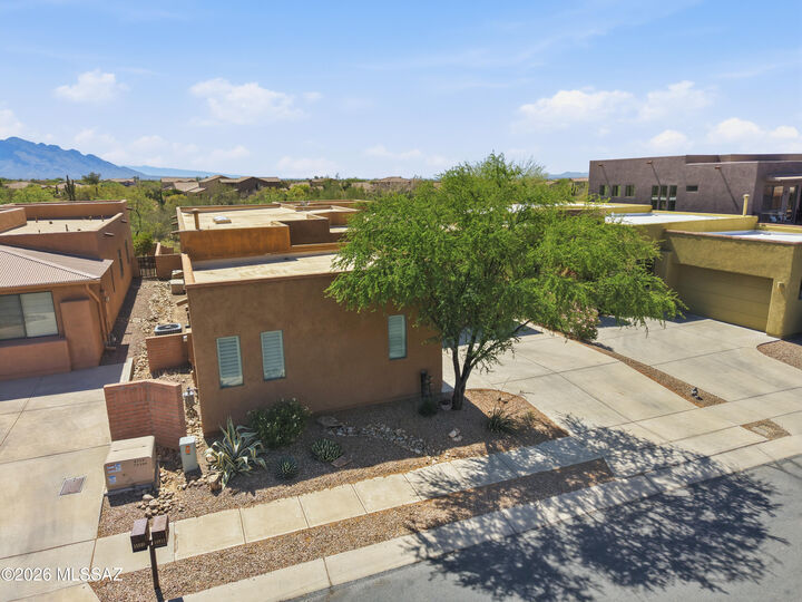 Property Photo:  11532 N Moon Ranch Place  AZ 85658 