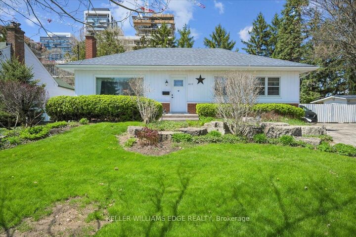 Property Photo: 2117 Edinburgh Drive ON L7R 2C8