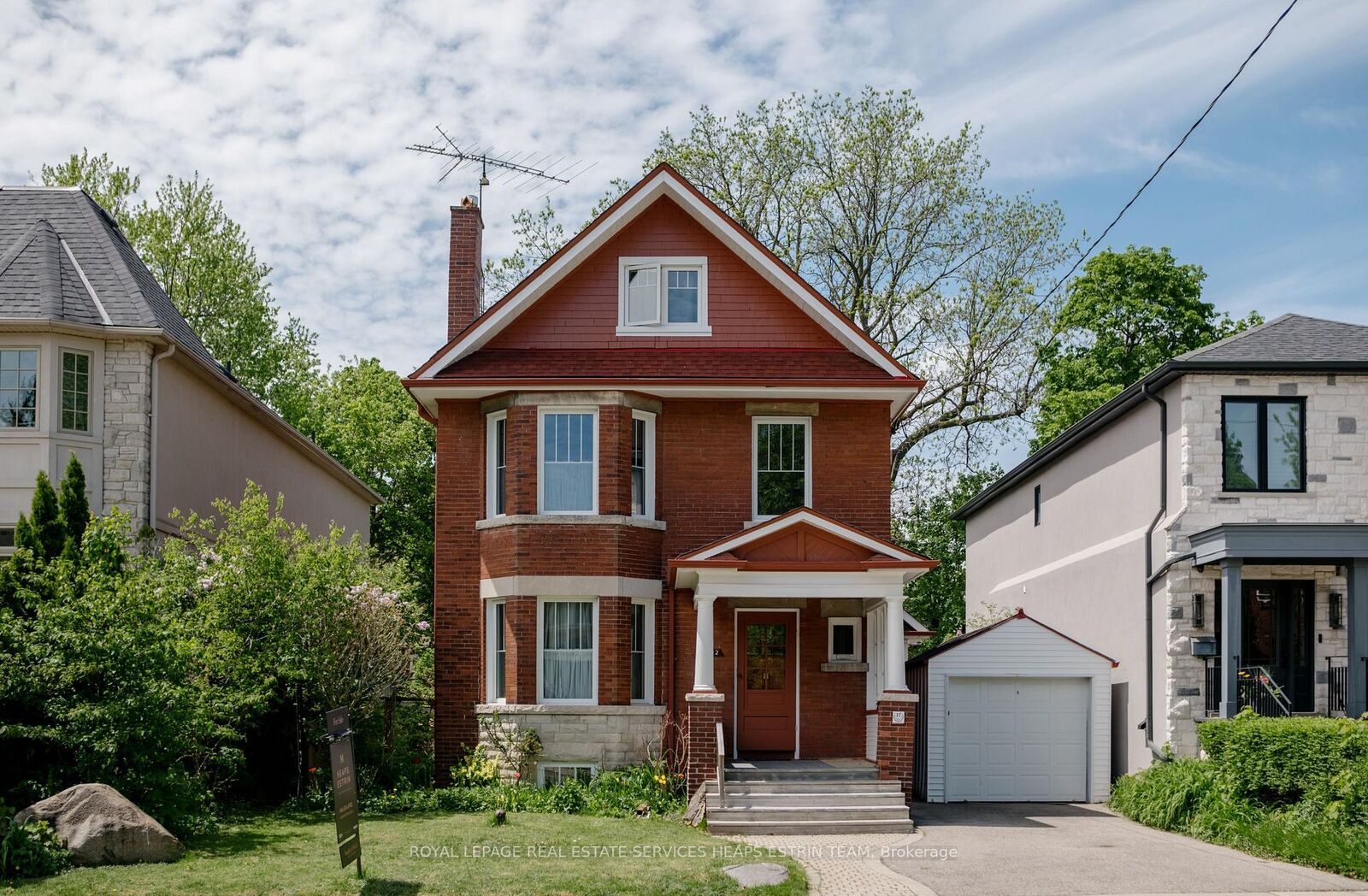 Property Photo: 32 Belcourt Road ON M4S 2T9