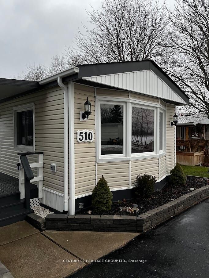 510 Cunningham Crescent — photo 1