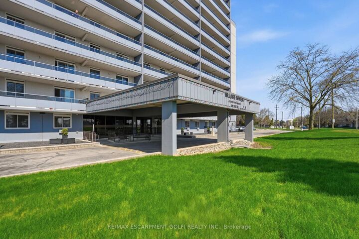 Property Photo: 640 West Street 506 ON N3R 6M3