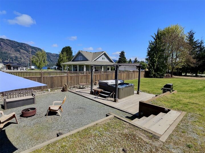 Property Photo: 6855 Charles Pl BC V0R 1Y0
