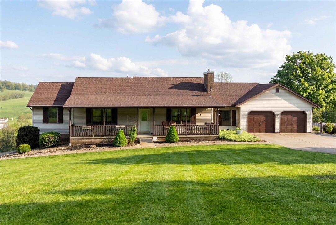 Property Photo:  873 Linden Rd  PA 15330 