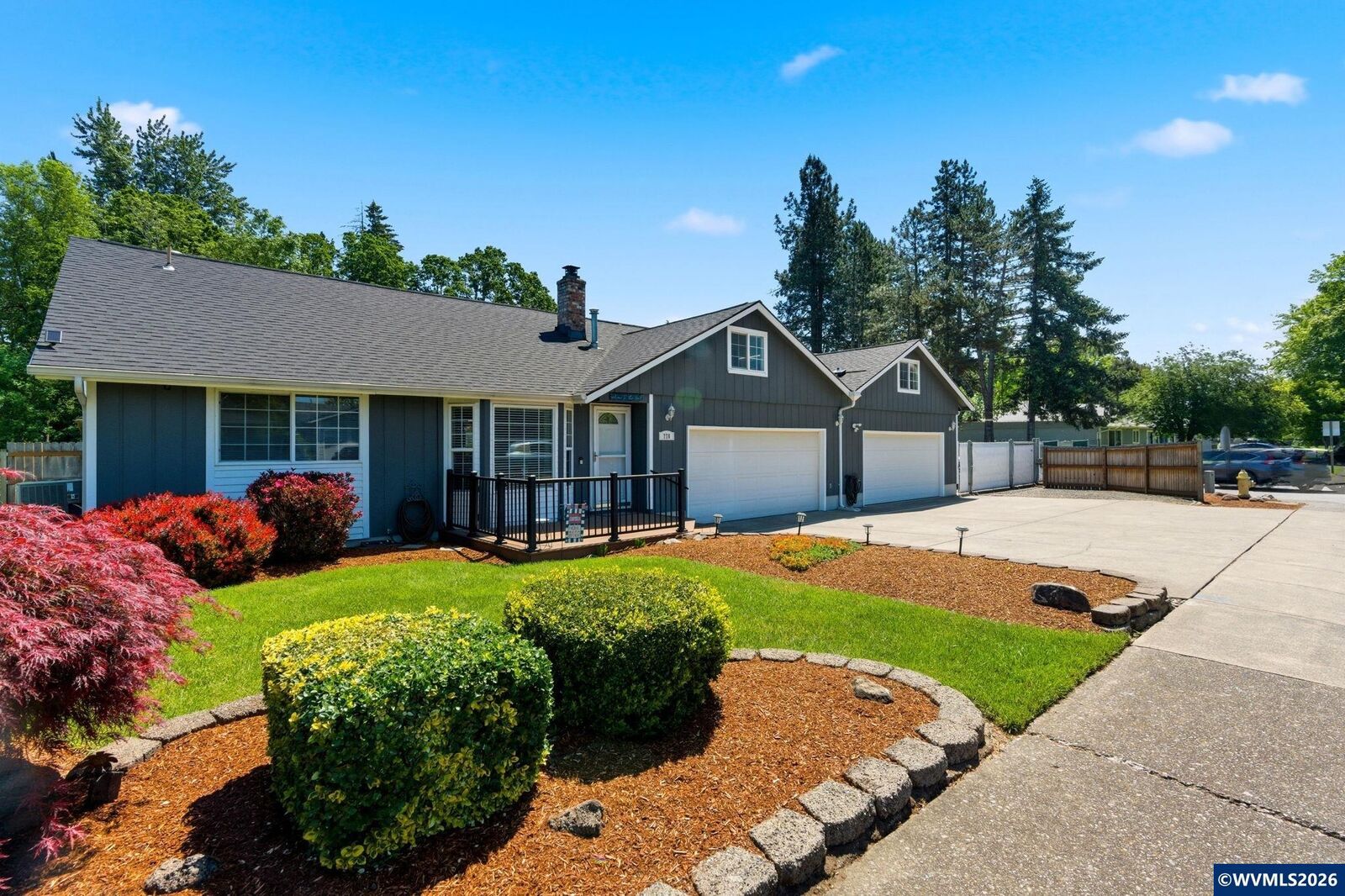 Property Photo: 778 49th Av SE OR 97317