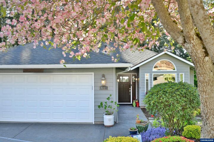 Property Photo:  4227 Cloudview Dr S  OR 97302 