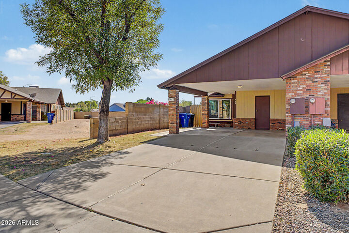 Property Photo:  442 S 32nd Place  AZ 85204 
