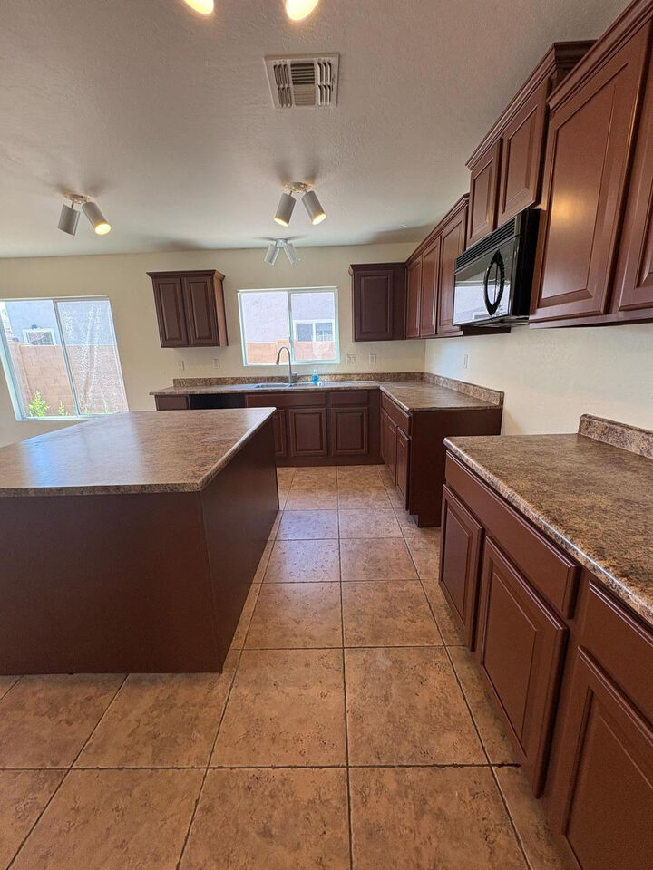 Property Photo:  28087  AZ 85143 