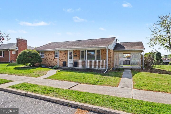 Property Photo:  542 W Areba Avenue  PA 17033 