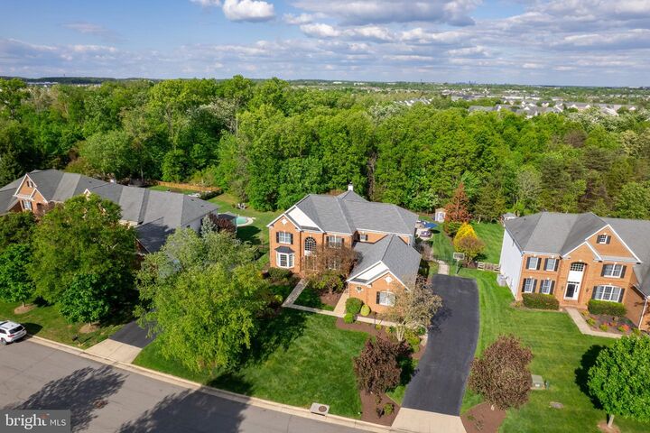Property Photo:  25554 Mimosa Tree Court  VA 20152 