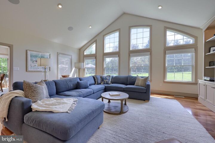 Property Photo: 2124 Quail Drive PA 17601
