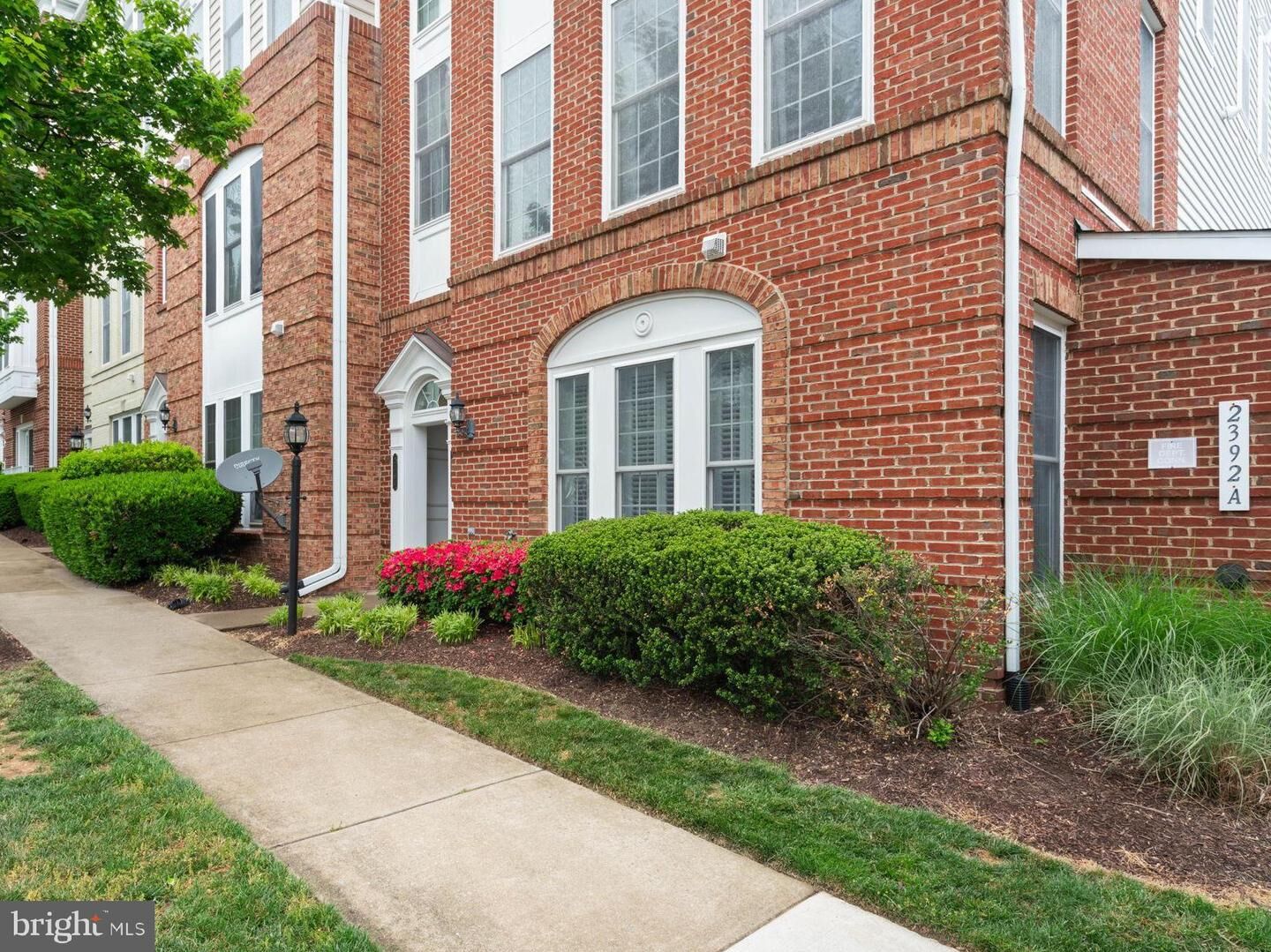 Property Photo:  2392 Brookmoor Lane  VA 22191 