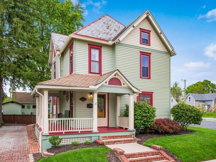 Property Photo: 226 S Plum Street OH 43040