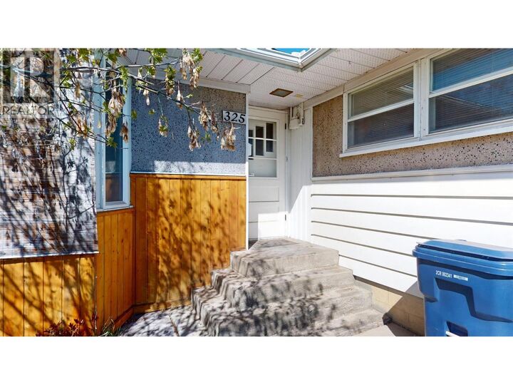 Property Photo: 325 14 Avenue South BC V1C 2X5