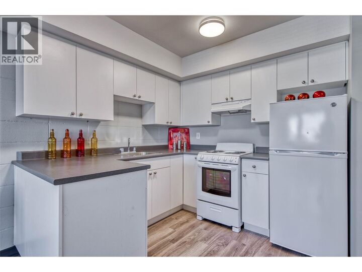 Property Photo:  975 Tranquille Road  BC V2B 3J6 