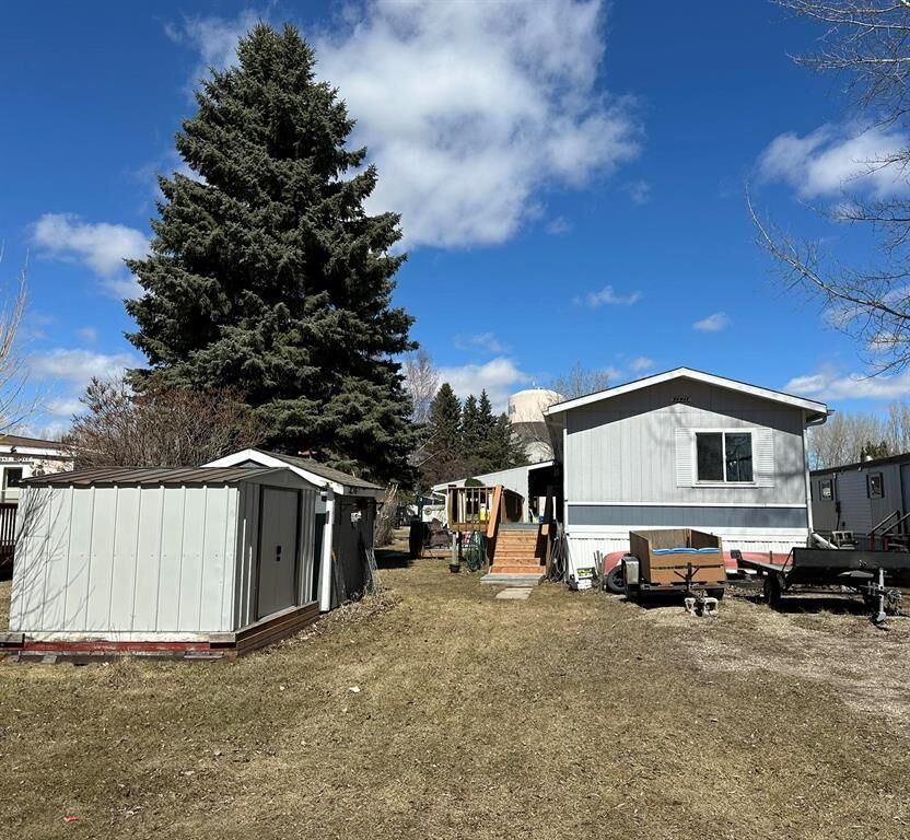 Property Photo:  23 Westpark Place  MB R0J 1H0 