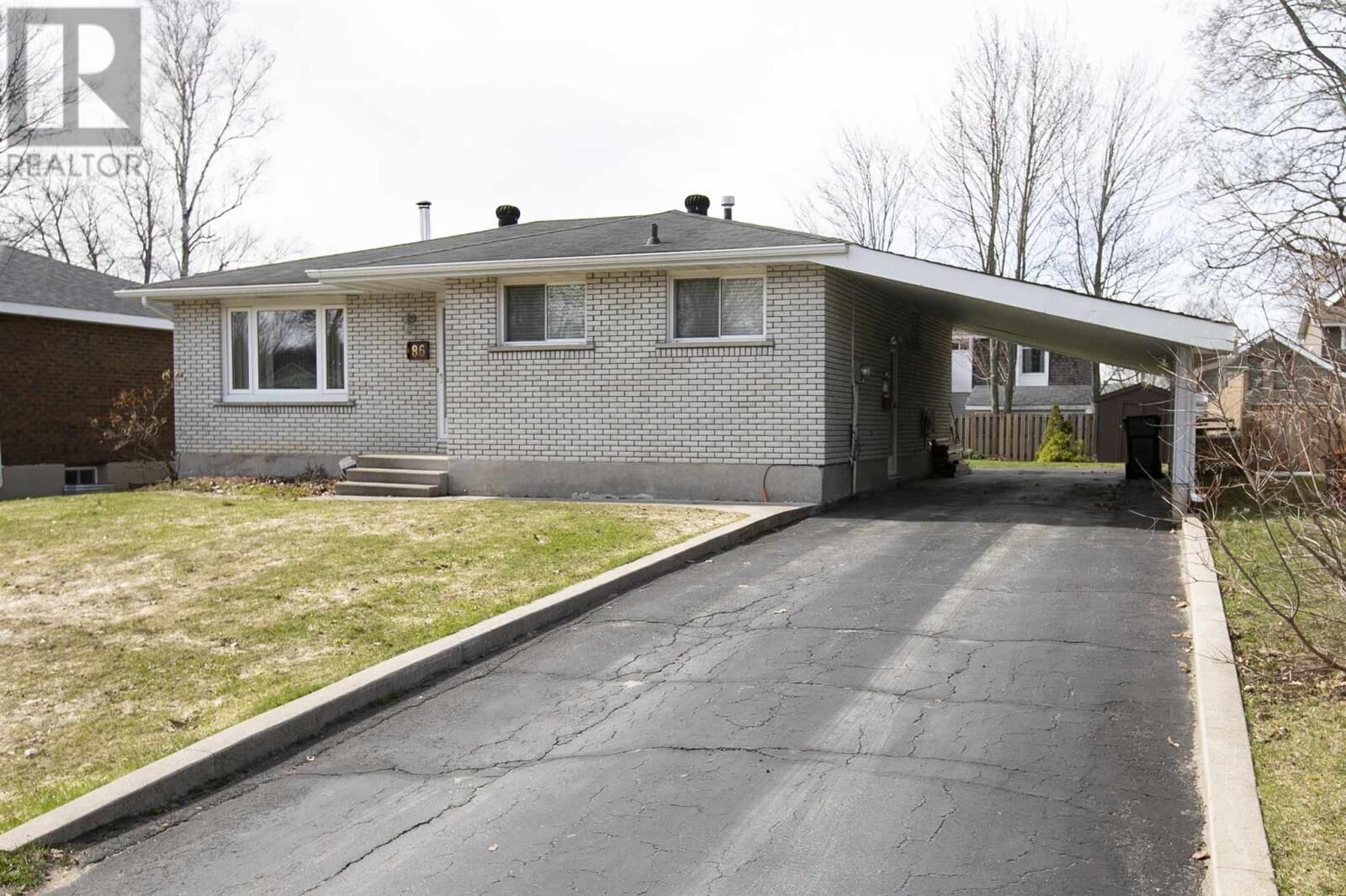Property Photo:  86 Joel Ct  ON P6A 5S4 