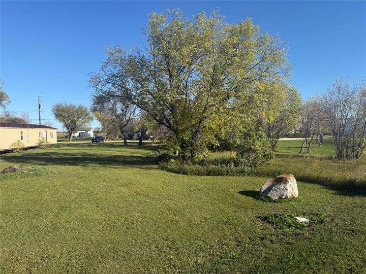 Property Photo: 155 King Street MB R0C 2R0