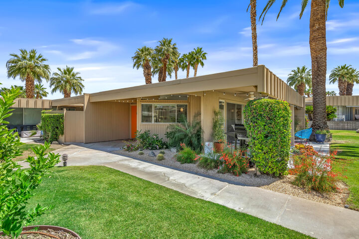 Property Photo:  112 Sandpiper Street  CA 92260 