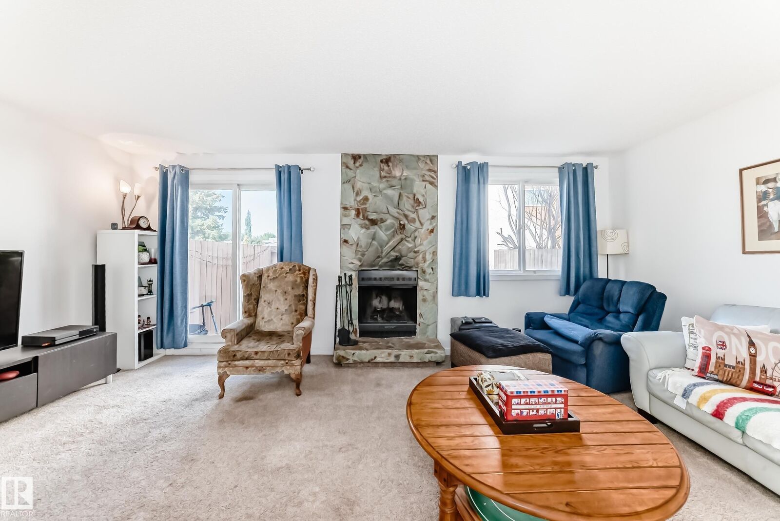 Property Photo:  18611 66 Avenue NW  AB T5T 2M3 