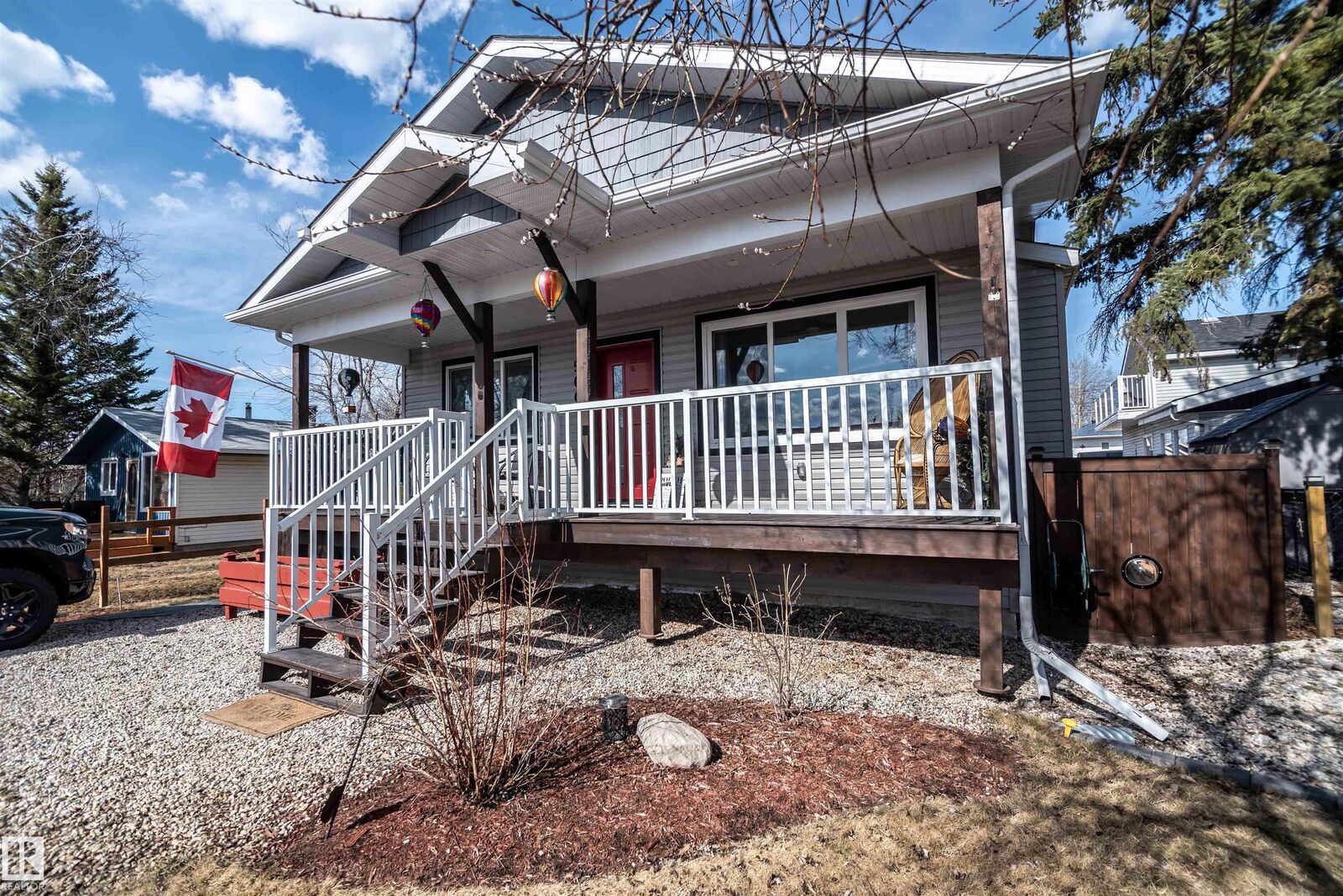 Property Photo:  5007 57 Street  AB T0E 0A0 