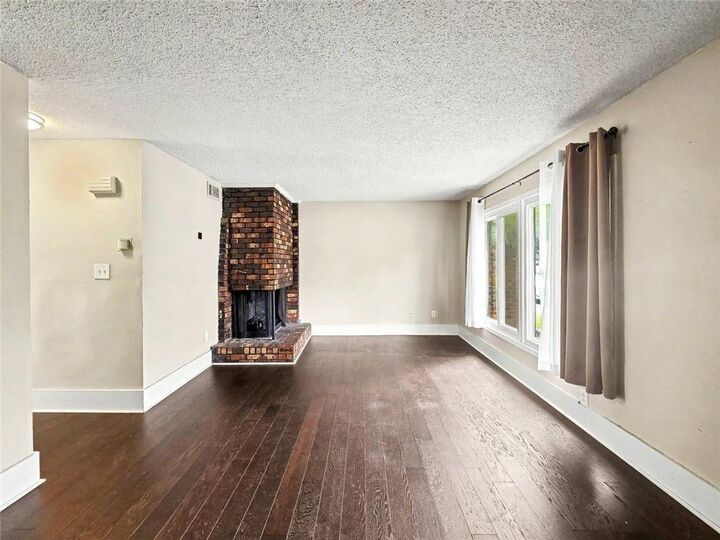 Property Photo:  1831 Ashborough Court SE B  GA 30067 