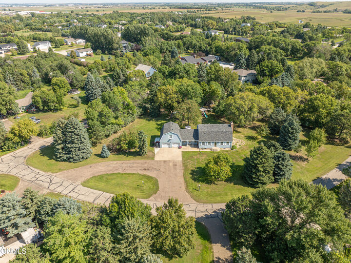 Property Photo:  2234 Sherman Drive  ND 58504 